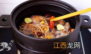 小公鸡怎么做营养好 营养的党参大枣公鸡汤的做法