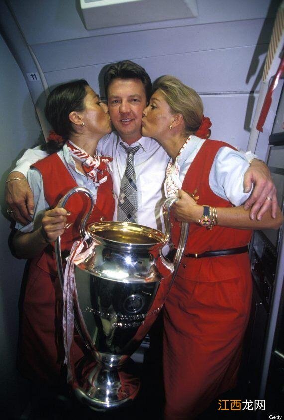 范加尔:我带这支队踢了20场比赛 一场都没输过