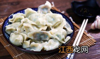 坐月子期间能吃韭菜鸡蛋饺子吗 坐月子期间可以吃韭菜鸡蛋饺子吗