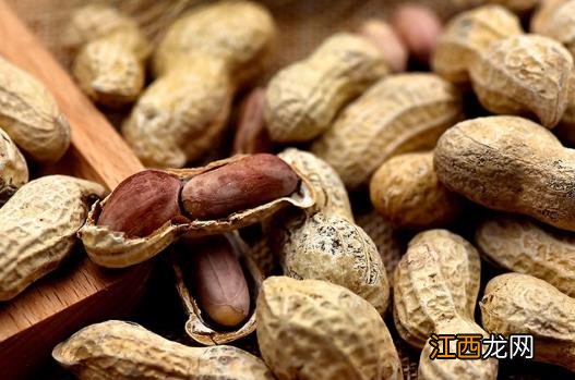 常吃花生能长寿 但5类人吃是火上浇油