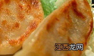 鸡蛋皮煎饺做法步骤 怎么做鸡蛋皮煎饺