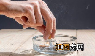 烟灰缸里永远别放水下一句 烟灰缸里永远不要放水下一句