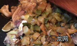 鸡肉焖榨菜做法步骤 鸡肉焖榨菜怎么做好吃