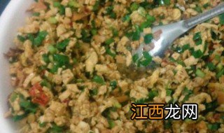 榆钱鸡蛋饺子馅怎么做 榆钱鸡蛋饺子馅的制作方法