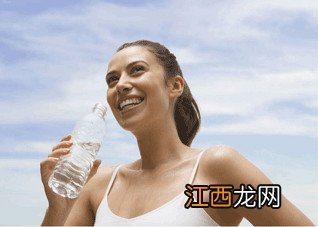 女人要大量饮水养肾