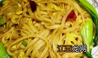 如何制作东北火腿肠炒面 制作东北火腿肠炒面的方法