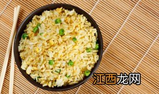 青豆玉米粒虾仁怎么做炒饭 青豆玉米粒虾仁炒饭的做法