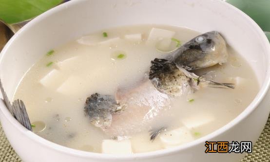 常吃鲫鱼能健身使人延年益寿 四类人不宜食用鲫鱼