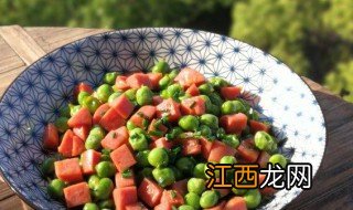 豌豆火腿肠的制作方法 豌豆炒火腿肠做法介绍