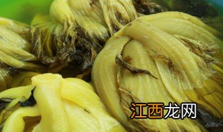 东北酸菜炖土豆家常做法 怎么做东北酸菜炖土豆