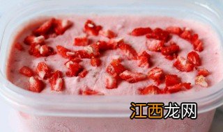 怎么做草莓雪糕 如何制作草莓雪糕