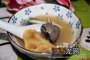 花胶炖乌鸡放什么药材