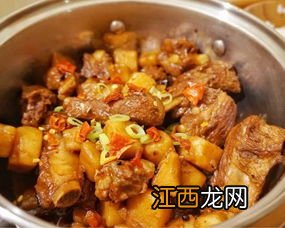 排骨土豆需要炖多久