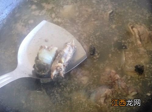 黑豆煲甲鱼有什么功效