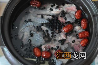 黑豆煲鸡放什么好处