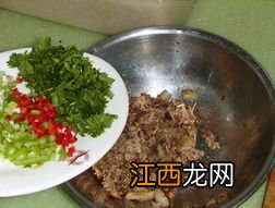 荷叶饼夹肉是什么菜