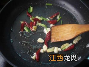 木耳炒鸡多久能熟