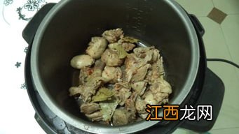 电饭锅鸭子要炖多久