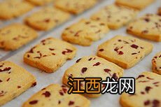 做蔓越莓饼干用什么垫