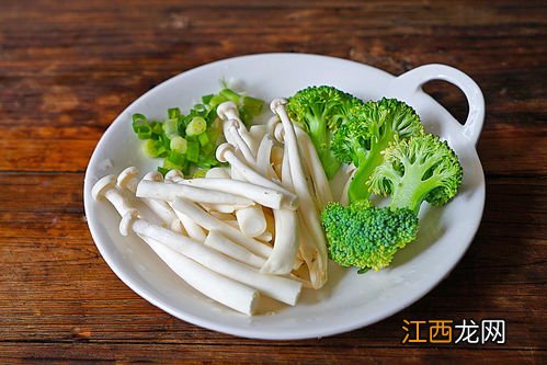 煮蔬菜汤用什么油