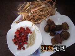 猪骨跟鸡煲什么好