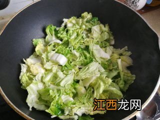 香菇炒包菜怎么做好吃又简单