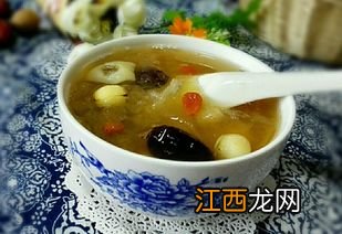 红枣银耳莲子要炖多久