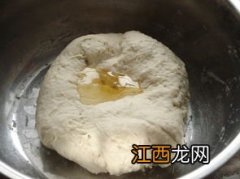 死面饼怎么擀圆