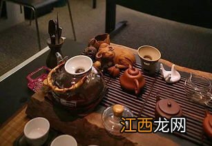 泡茶的时候茶杯怎么放