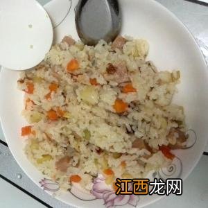 闷饭累有什么