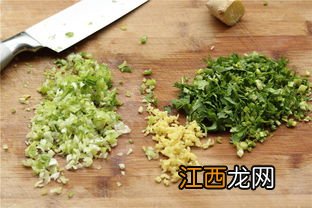 柳蒿芽加什么做饺子馅