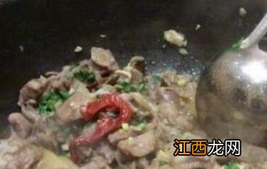 如何用地椒叶炖羊肉 地椒叶炖羊肉的方法