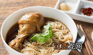 老母鸡煲汤放什么食材窍门 老母鸡煲汤放什么食材窍门呢