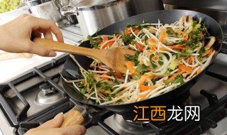 放什么食材不粘锅 锅里放什么不粘锅