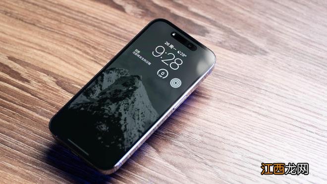 iPhone 15可能是最接近无孔化的手机