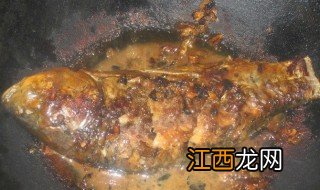 红烧鲫鱼的做法图解 新手也能做好红烧鲫鱼