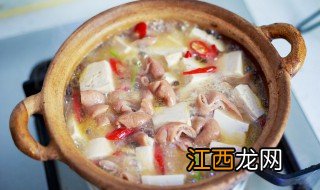 肥肠炖豆腐 新手也能做好肥肠炖豆腐