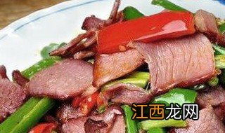 腊肉炒青椒的做法 腊肉炒青椒的家常做法