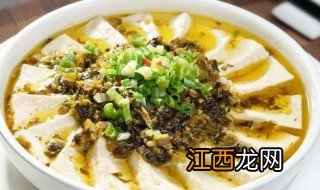 东北酸菜炖豆腐 做酸菜炖豆腐的方法