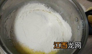 如何用电饭煲做酸奶 多久就可以食用了