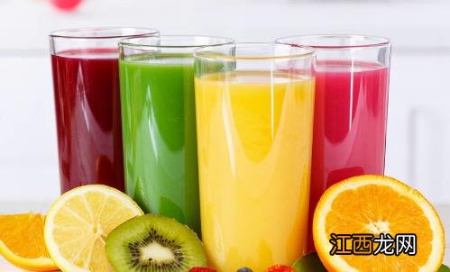 果汁的害处不亚于碳酸饮料 少喝果汁多喝水为宜