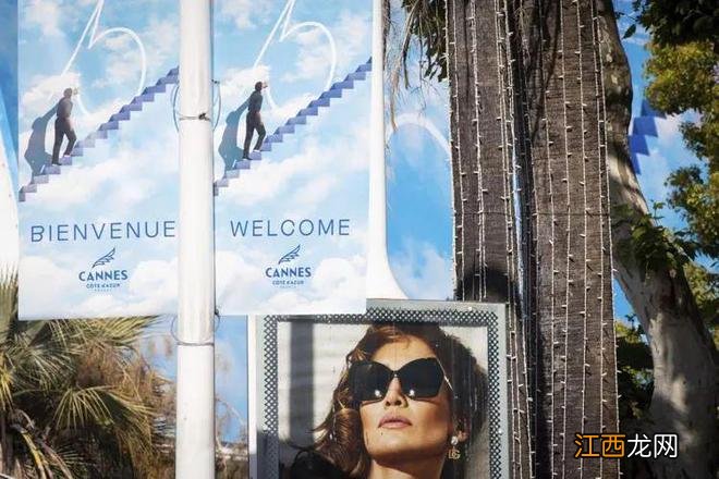 汤唯、宋康昊出现在街头,戛纳电影节归来
