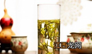 新鲜茶叶是如何变成干茶叶的 新鲜茶叶如何制作成干茶叶