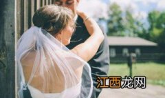 男女如何进入一段感情呢 男女如何进入一段感情