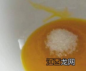 白糖蒸蛋黄有什么功效