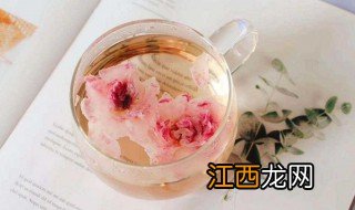 菊花和玫瑰花可以一起泡水喝吗 菊花和玫瑰花泡水喝可以吗