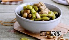 毛豆可以和乌鸡一起炖汤吗 毛豆可以和乌鸡一起炖汤