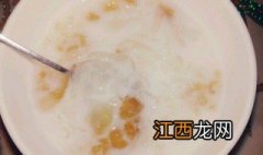 牛奶炖银耳的功效和作用 牛奶炖银耳的功效