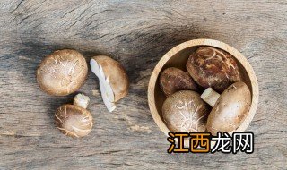 香菇怎么炒才鲜嫩不发黑 香菇怎么炒才鲜嫩