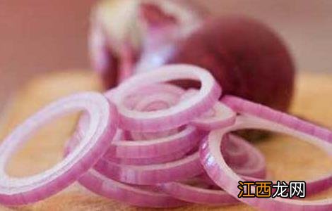 洋葱泡红酒的功效及做法